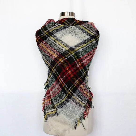Vintage Tartan Plaid Winter Wrap in White Black Red Green Yellow - Picture 4 of 5